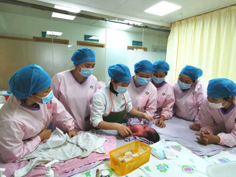 通道妇婴监护型护送